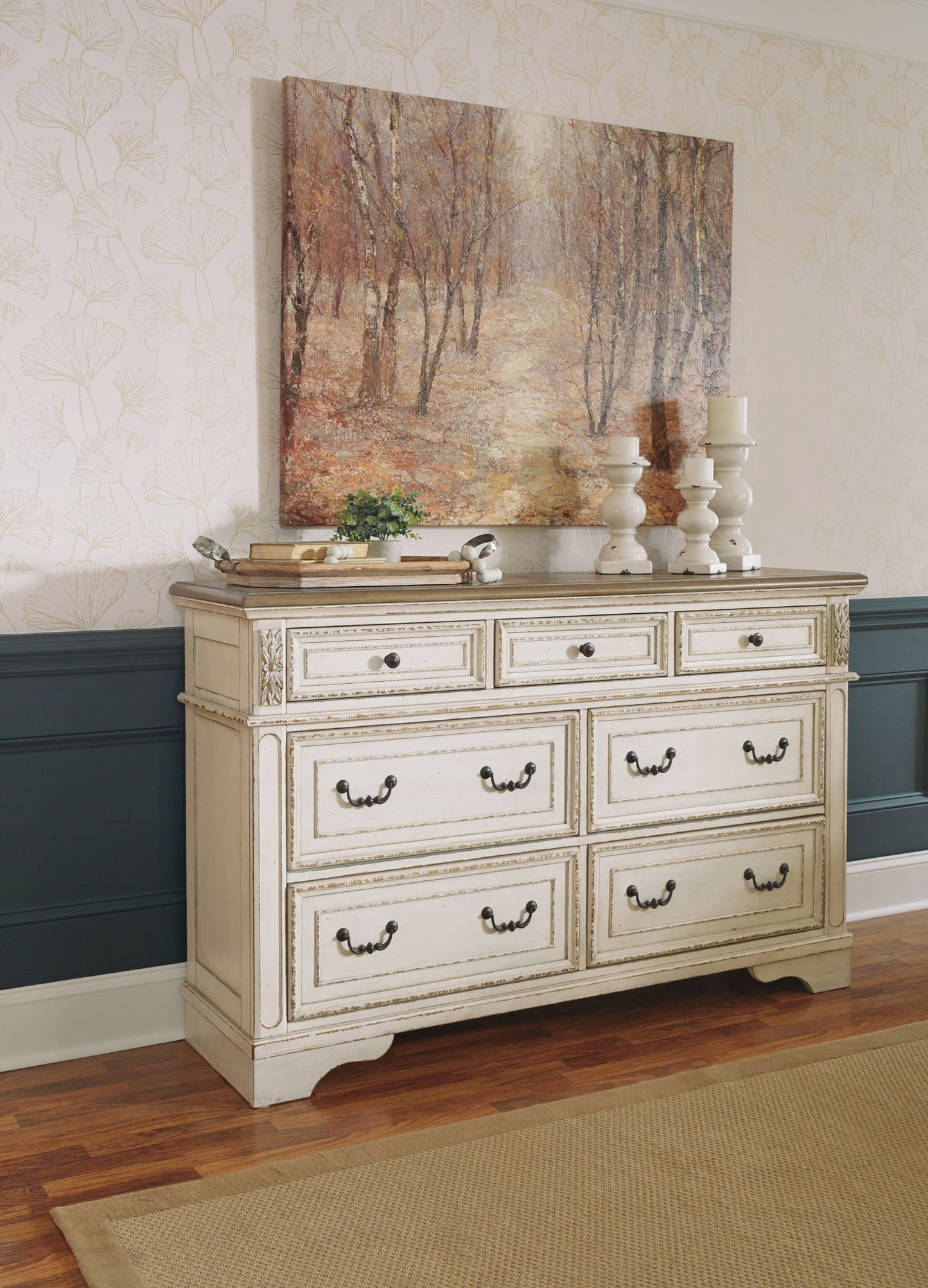 Realyn - Dresser, Mirror